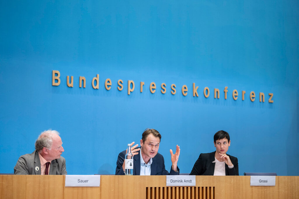  Stefan Merki, Fabian Hinrichs, Klara Pfeiffer, Foto: Falk Wenzel