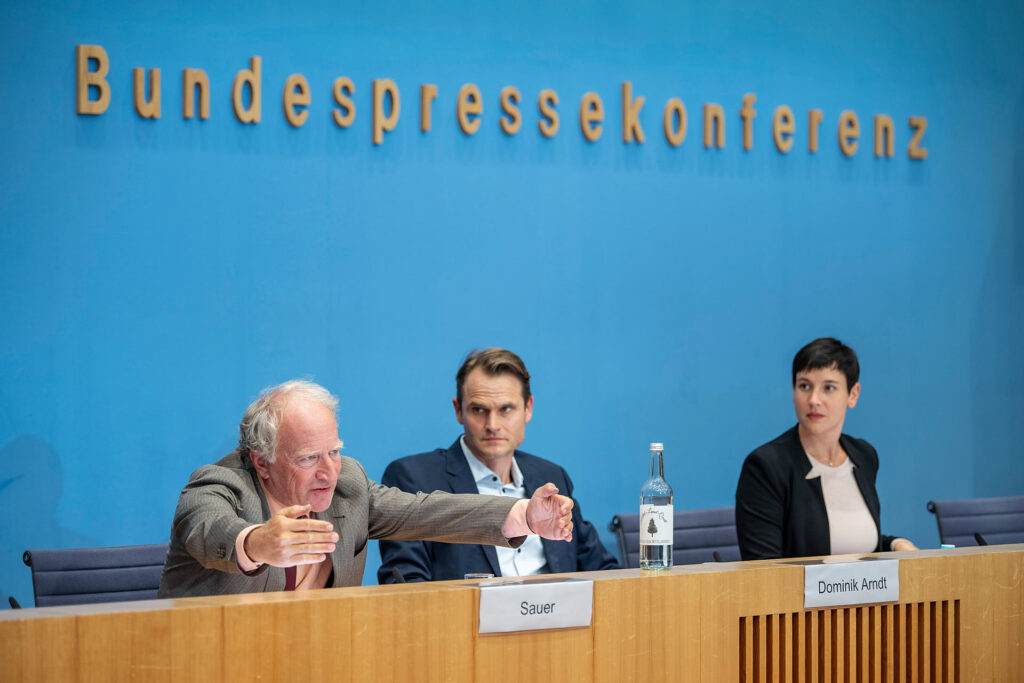  Stefan Merki, Fabian Hinrichs, Klara Pfeiffer, Foto: Falk Wenzel