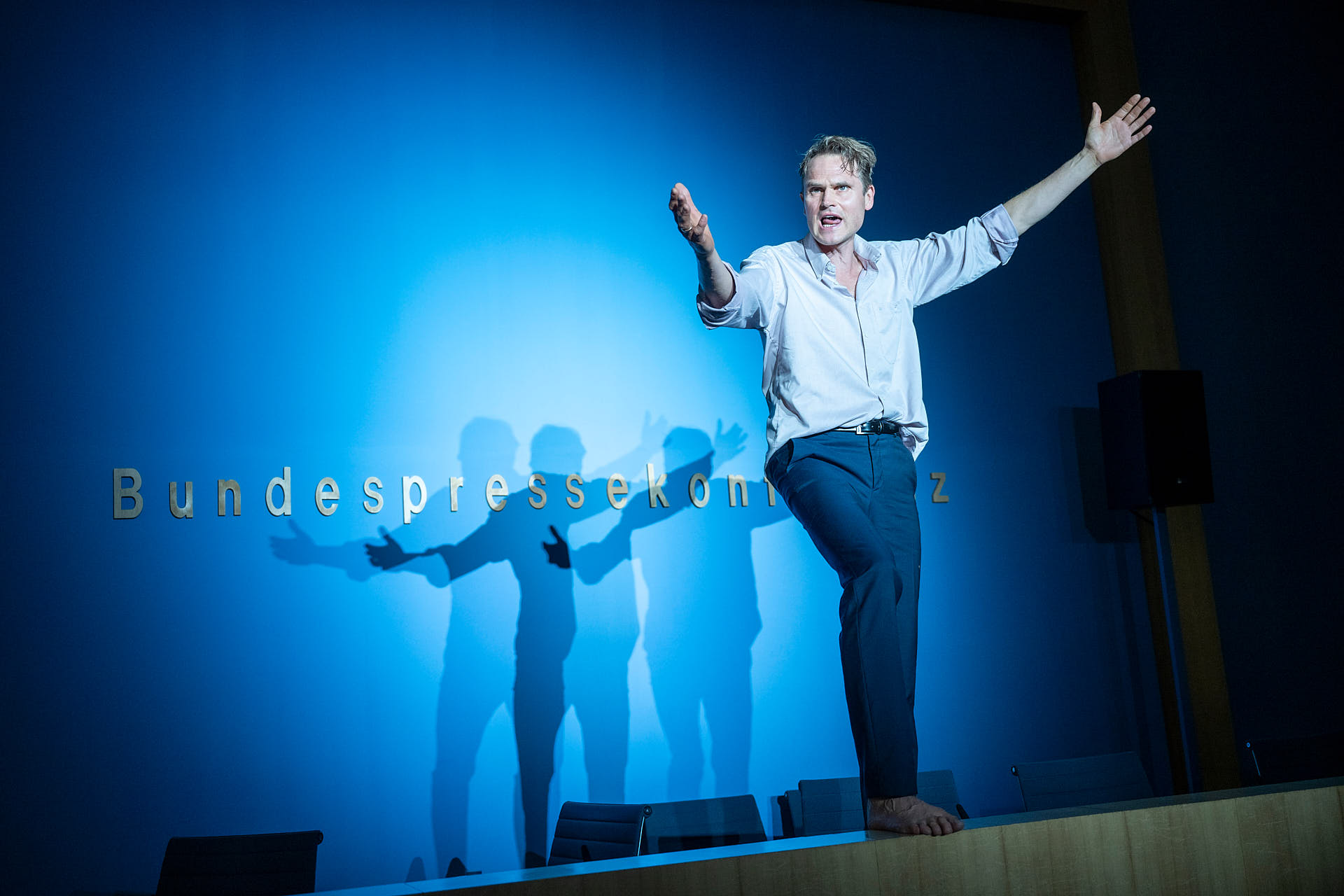 Ein Volksbürger, Fabian Hinrichs, 